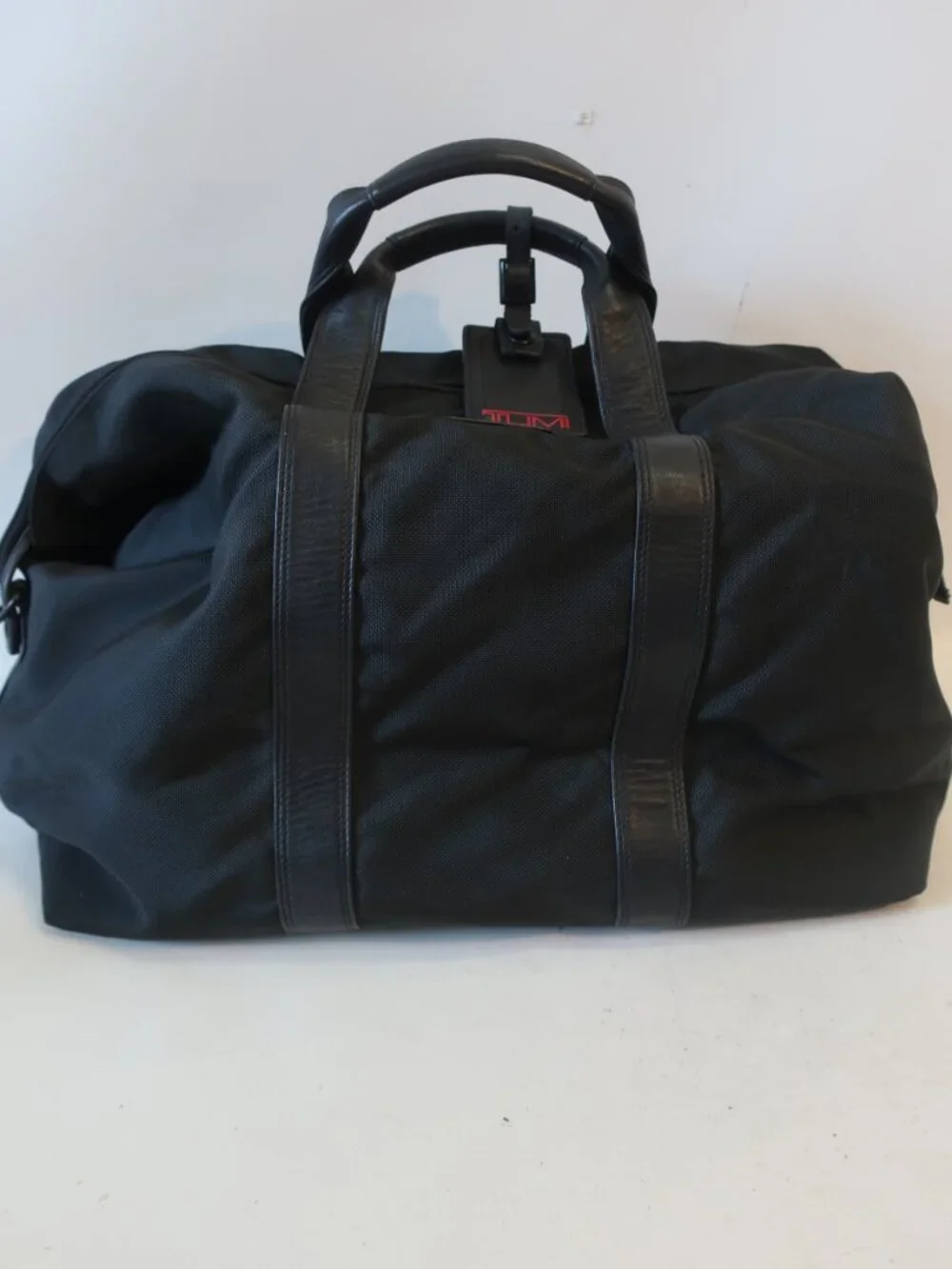 Unisex Tumi Black Corporate Weekender Duffel Bag